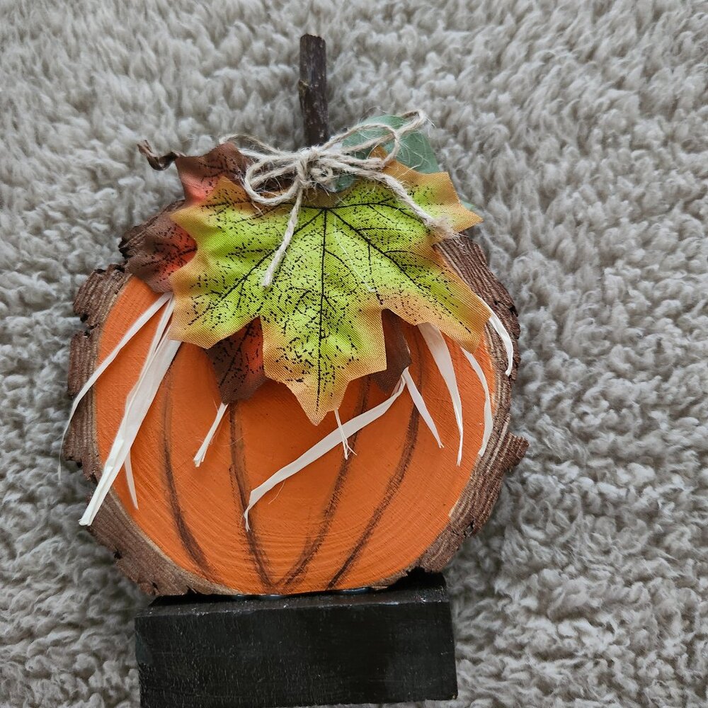 Orange wood pumpkin indoor decororation